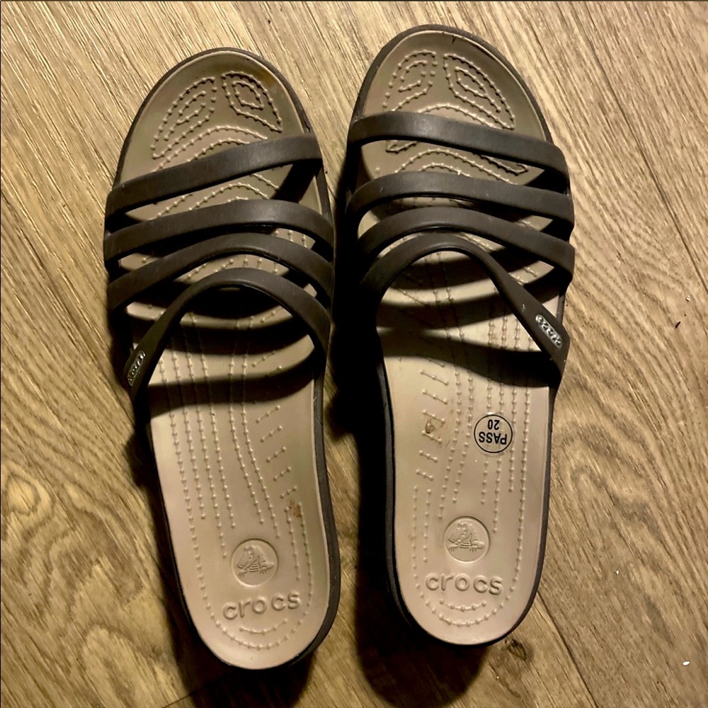 SOLD: Women’s Crocs